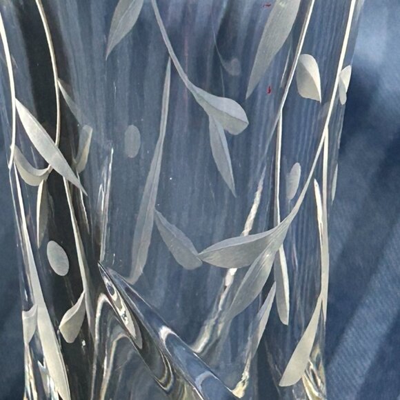 Lenox White Glass Art 9" Vase with Intricate Geometric Cuts and Sparkling Facets - Picture 8 of 11